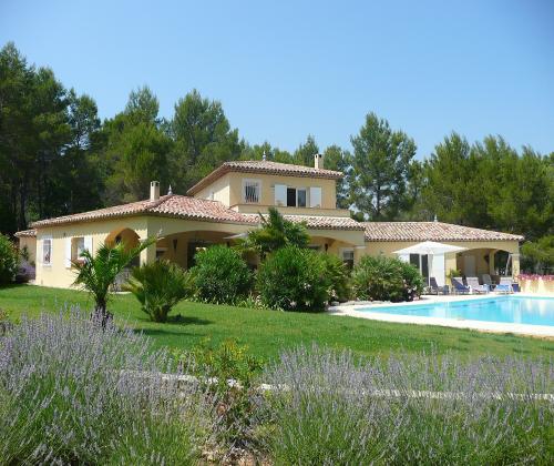 Location de particuliers � particuliers LES PITOUNUS EN PROVENCE non loin des Gorge du Verdon Chambres d'hotes Var