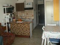 Location de particuliers � particuliers A louer Studio Cabine - 4 pers./ Port Camargue Location saisonni�re Gard photo 2