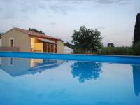 Location de particuliers � particuliers � Yourtes de Provence entre les massifs des Alpilles et du Luberon Location saisonni�re Bouches du rh�ne photo 4