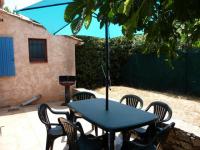 Location de particuliers � particuliers A Six fours maison � 800m des plages avec parking priv� Location saisonni�re Var photo 2