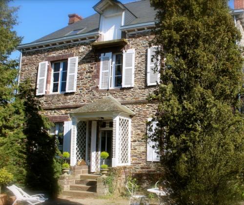 Location de particuliers � particuliers Domaine de la S�vinais dans le pays de la Roche aux F�es Chambres d'hotes Ille et Vilaine