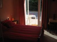 Location de particuliers � particuliers Domaine de la Palle Au c�ur d�un parc clos et arbor�, bord� par la Sioule H�tel Puy de D�me photo 4