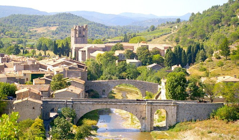 Location de particuliers � particuliers La maison sur la Promenade au coeur du Village de Lagrasse Chambres d'hotes Aude
