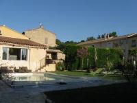 Location de particuliers � particuliers L'Oustau de Famiho, vos vacances avec piscine pr�s d'Avignon G�te Vaucluse photo 2