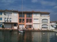 Location de particuliers � particuliers Port Grimaud studio location vacance Vue mer & Saint Tropez Location saisonni�re Var photo 2