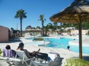 Location de particuliers � particuliers Vacances en camping 4 �toiles entre P�z�nas et Vias Chalet H�rault photo 4