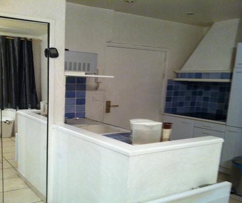 Location de particuliers � particuliers STUDIO AU COEUR DE CANNES � 200 m�tres de la c�l�bre Croisette et de la mer Location saisonni�re Alpes maritimes