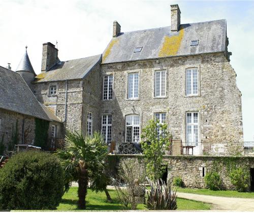 Location de particuliers � particuliers Chateaudeclaids,  parc de 10 hectares avec �tangs lacs et rivi�res G�te Ain