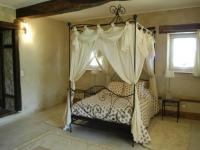 Location de particuliers � particuliers Chartreuse du xv siecle chambres d'h�tes piscine tennis spa  Chambres d'hotes Gers photo 4