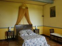 Location de particuliers � particuliers Chartreuse du xv siecle chambres d'h�tes piscine tennis spa  Chambres d'hotes Gers photo 5
