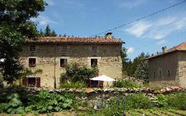 Location de particuliers � particuliers La Fontaine des Thiolles Chambres d'hotes Puy de D�me