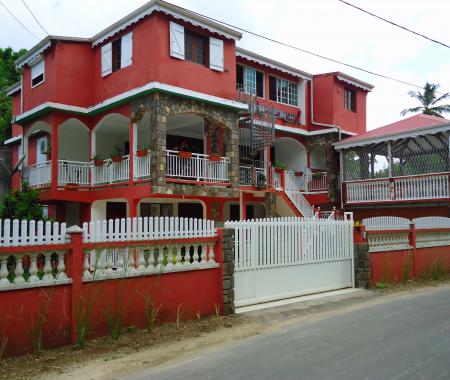 Location de particuliers � particuliers DES VACANCES EN GUADELOUPE AVEC LES DEPENDANCES,MARIE GALANTE,LES SAINTES Location saisonni�re Guadeloupe