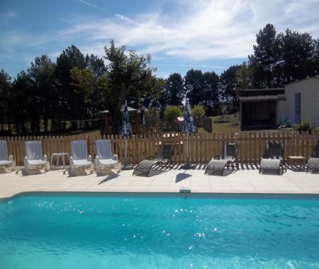 Location de particuliers � particuliers Cherry Lodge - Les Tournesols belle ferme du 18�me si�cle et son ancienne �curie G�te Vienne