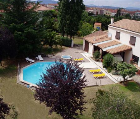 Location de particuliers � particuliers Villa Deval, entre mer et montagne - 2 chambres d'h�tes dans villa pour 1 � 4 personnes  Chambres d'hotes Pyr�n�es Orientales