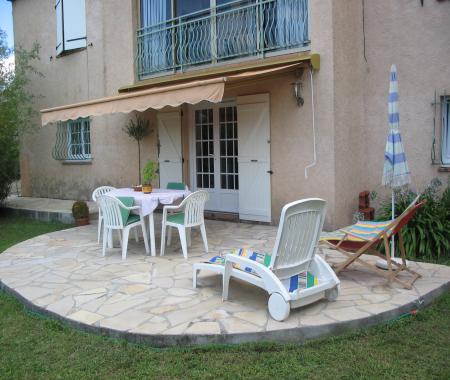 Location de particuliers � particuliers Loue appartement ind�pendant dans villa piscine Location saisonni�re Var