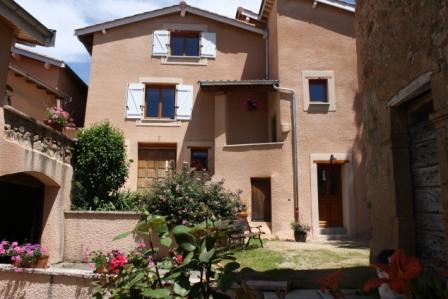 Location de particuliers � particuliers LE CLOS DU JUBIN entre Beaujolais et Monts du Lyonnais Chambres d'hotes Gard