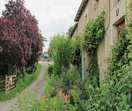 Location de particuliers � particuliers G�te pour 6 personnes � La Vall�e des cerfs, Luchapt (86) G�te Vienne