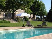 Location de particuliers � particuliers La Suite Luna: vue panoramique sur le parc, les vignes, collines au loin G�te Gard photo 2