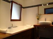 Location de particuliers � particuliers La Suite Luna: vue panoramique sur le parc, les vignes, collines au loin G�te Gard photo 6