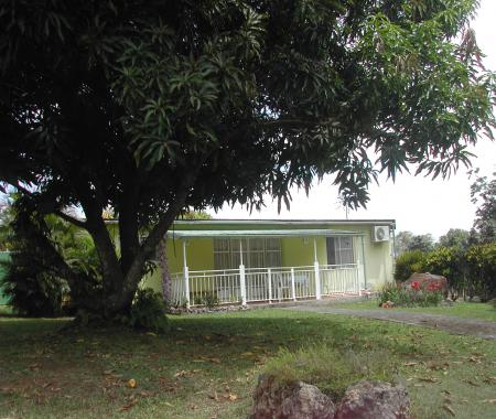 Location de particuliers � particuliers Bungalow climatis�, piscine, proximit� mer Location saisonni�re Guadeloupe