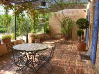 Location de particuliers � particuliers Jardin d'antan avec vue panoramique sur les vignes et montagne Chambres d'hotes Vaucluse photo 2