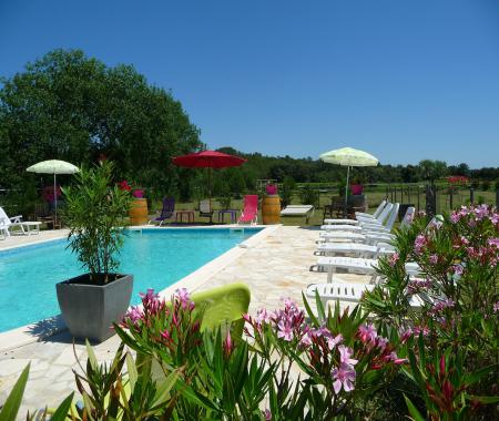 Location de particuliers � particuliers Gite MERLOT avec piscine 2 personnes herault G�te H�rault