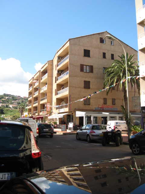 Location de particuliers � particuliers Appartement Centre Village Propriano vue sur port maritime Location saisonni�re Corse du Sud