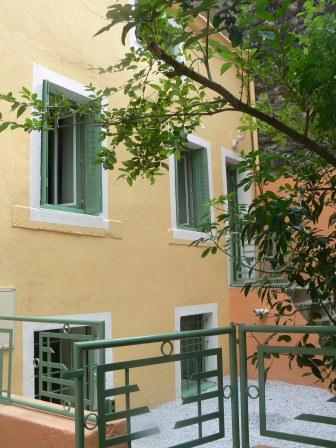 Location de particuliers � particuliers Maisonnette de charme en plein centre ville, � 200 m des trams et des bus G�te Puy de D�me