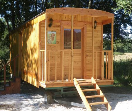 Location de particuliers � particuliers Ecureuil : Offrez-vous un s�jour insolite, tr�s confortable roulotte enti�rement �quip�e G�te Tarn et Garonne