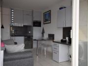 Location de particuliers � particuliers VUE PORT JOLI STUDIO CABINE CLIMATISE CLASSE A LA MAIRIE PLAGES MARCHE CENTRE RESTOS A PIED GARES A 2 PAS IDEALEMENT SITUE BOX INTERNET ANCV Location saisonni�re Alpes maritimes photo 12