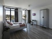 Location de particuliers � particuliers R�sidence ADRIANA en centre ville H�tel Bouches du rh�ne photo 4