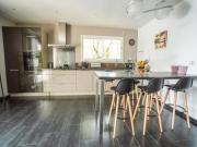 Location de particuliers � particuliers Maison contemporaine avec piscine chauff�e  et jardin Maison contemporaine avec piscine et jardin Location saisonni�re Lot photo 6