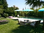 Location de particuliers � particuliers VILLA haut-de-gamme PISCINE et JACUZZI + personnel de maison Location saisonni�re Var photo 4