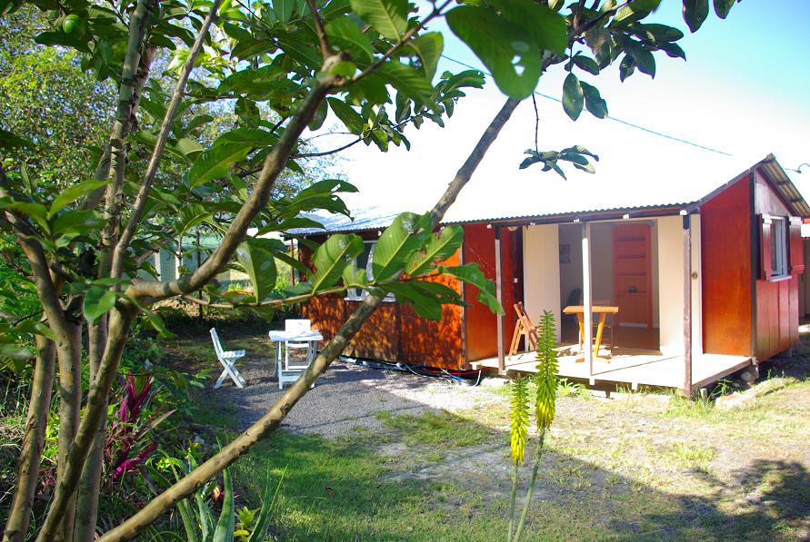 Location de particuliers � particuliers Le Chalet du Soleil, � 20 min de Point � Pitre Chalet Guadeloupe