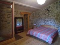 Location de particuliers � particuliers Gite � la ferme 6 personnes piscine Vallon Pont d'Arc G�te Ard�che photo 4