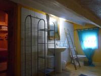 Location de particuliers � particuliers Gite � la ferme 6 personnes piscine Vallon Pont d'Arc G�te Ard�che photo 5
