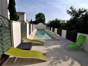 Location g�te, chambres d'hotes Deux g&icirc;tes dans domaine provencal dans le d�partement Gard 30