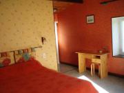 Location de particuliers � particuliers Gite de charme pour 8 personnes maxi., 3 chambres avec chacune sa salle d'eau/WC. G�te Puy de D�me photo 8
