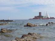 Location de particuliers � particuliers LOCATION 35 m2 � 20 kms de St Tropez,sur rez de jardin, mer,piscine   Location saisonni�re Var photo 9