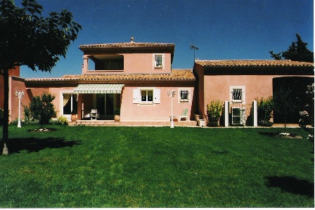 Location de particuliers � particuliers CIGALES ET LAVANDES- A l'Isle sur la Sorgue Location saisonni�re Vaucluse