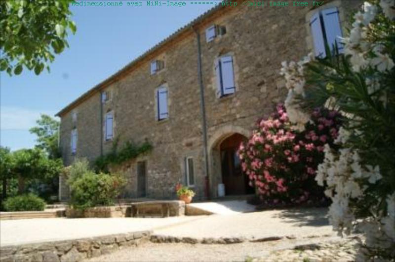 Location de particuliers � particuliers SUD ARDECHE - Locations avec grande piscine Entre Provence et C�vennes G�te Ard�che