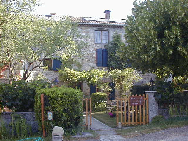 Location de particuliers � particuliers Le Relais du Temple, entre le massif du Vercors et la belle Dr�me proven�ale G�te Dr�me