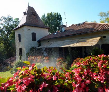 Location de particuliers � particuliers Moulin Rouhaud, crois�e des chemins entre Saintonge et P�rigord Chambres d'hotes Charente
