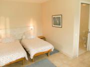 Location de particuliers � particuliers Kerv�or g�te accessible handicap� ,3 salle de b G�te Finist�re photo 12