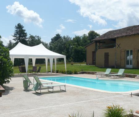 Location de particuliers � particuliers La salamandre perigord, piscine, jardin Chambres d'hotes Dordogne