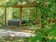 Location de particuliers � particuliers G�te de charme en Quercy au coeur de la nature avec piscine chauff�e et spa Location insolite Lot photo 7