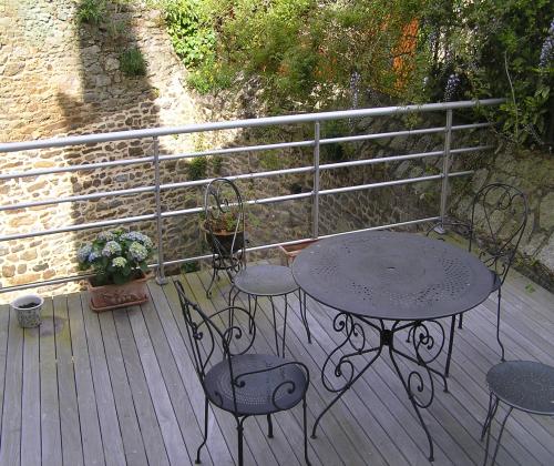 Location de particuliers � particuliers Location maison 160 m2 terrasse Dinan historique Location saisonni�re C�tes d'Armor