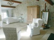 Location de particuliers � particuliers Bastide de Fontvieille, bords du littoral varois Chambres d'hotes Var photo 3