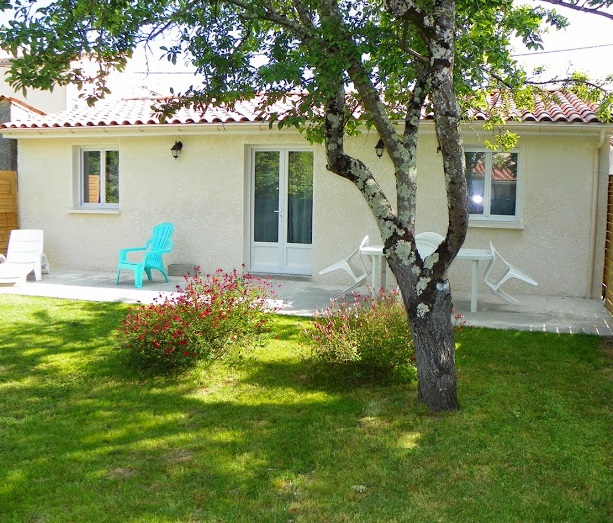 Location de particuliers � particuliers Maison de location cure et vacances � Jonzac 1 ch Location saisonni�re Charente maritime