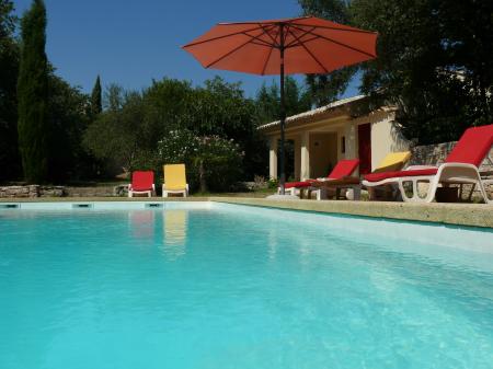 Location de particuliers � particuliers Chambres d'h�tes avec piscine pr�s d'Uz�s  Chambres d'hotes Gard